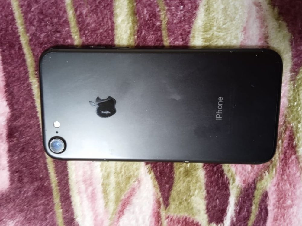 iPhone7 32 продам , цена 3500