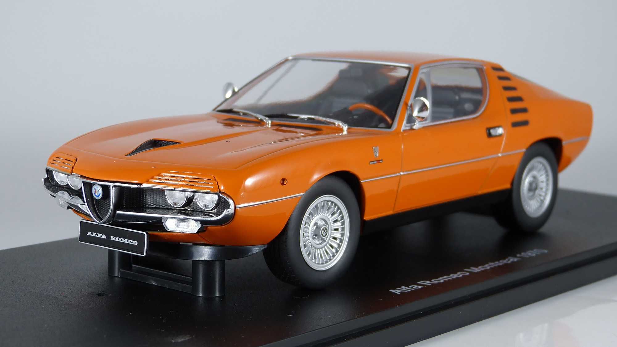 Model 1:18 KK-Scale Alfa Romeo Montreal 1970 orange