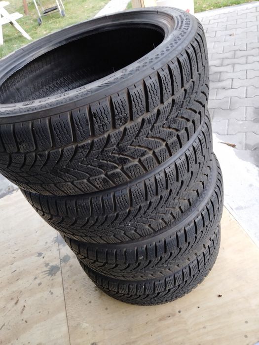 Opony zimowe dunlop 17ki rok prod 18