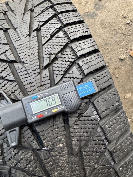 215 65 16 Hankook шини