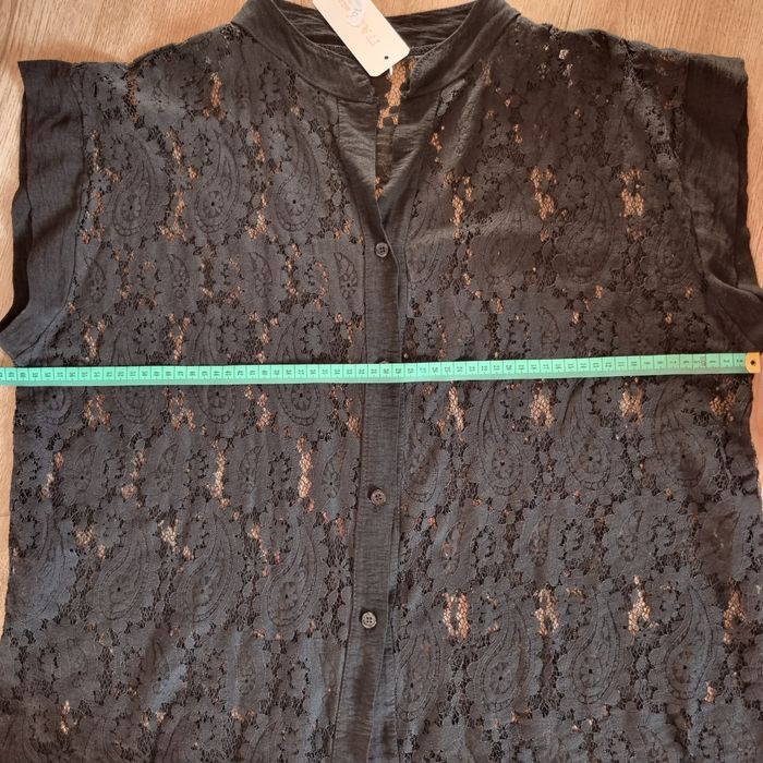 Nowa koronkowa bluzka z metką