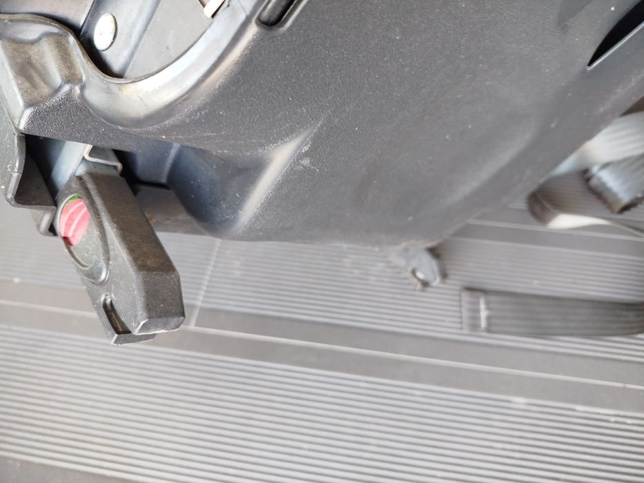 Cadeira auto.       N