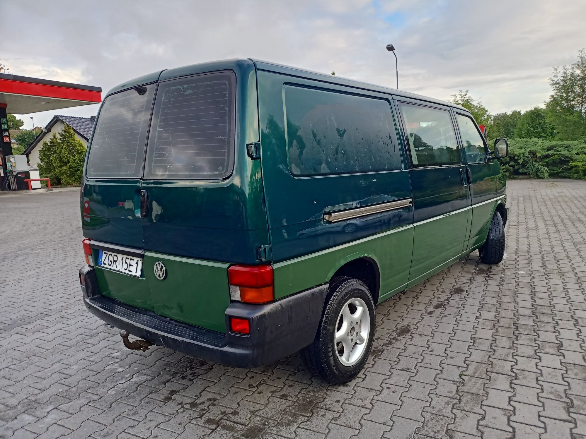 Zamienię VW transporter 2.5 long 6 osób