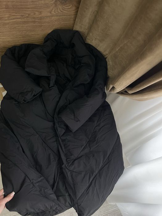 Довгий чорний пуховик вільного крою куртка плащ one size