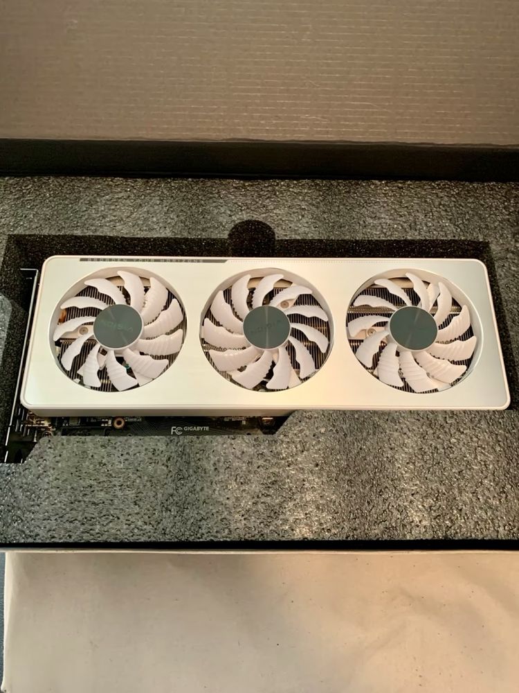 Відеокарта Gigabyte RTX 3060 Ti белая