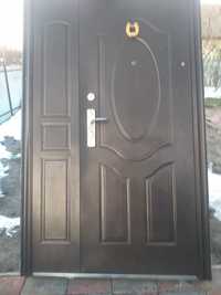 Двері металеві, коричневі
