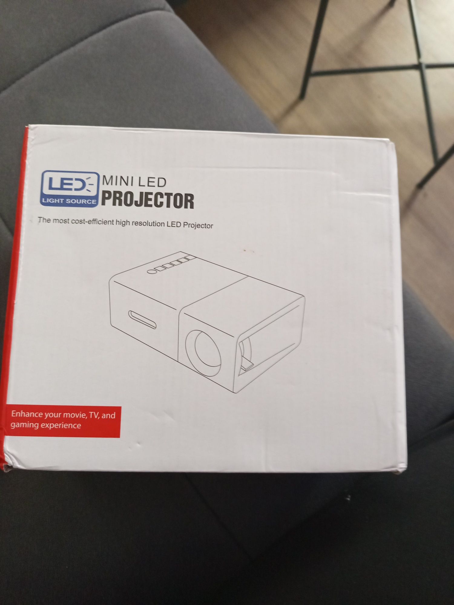 Spezedam mini projektor.