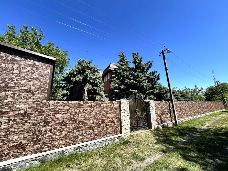 Продам або здам в оренду будинок в селищі Чаплине