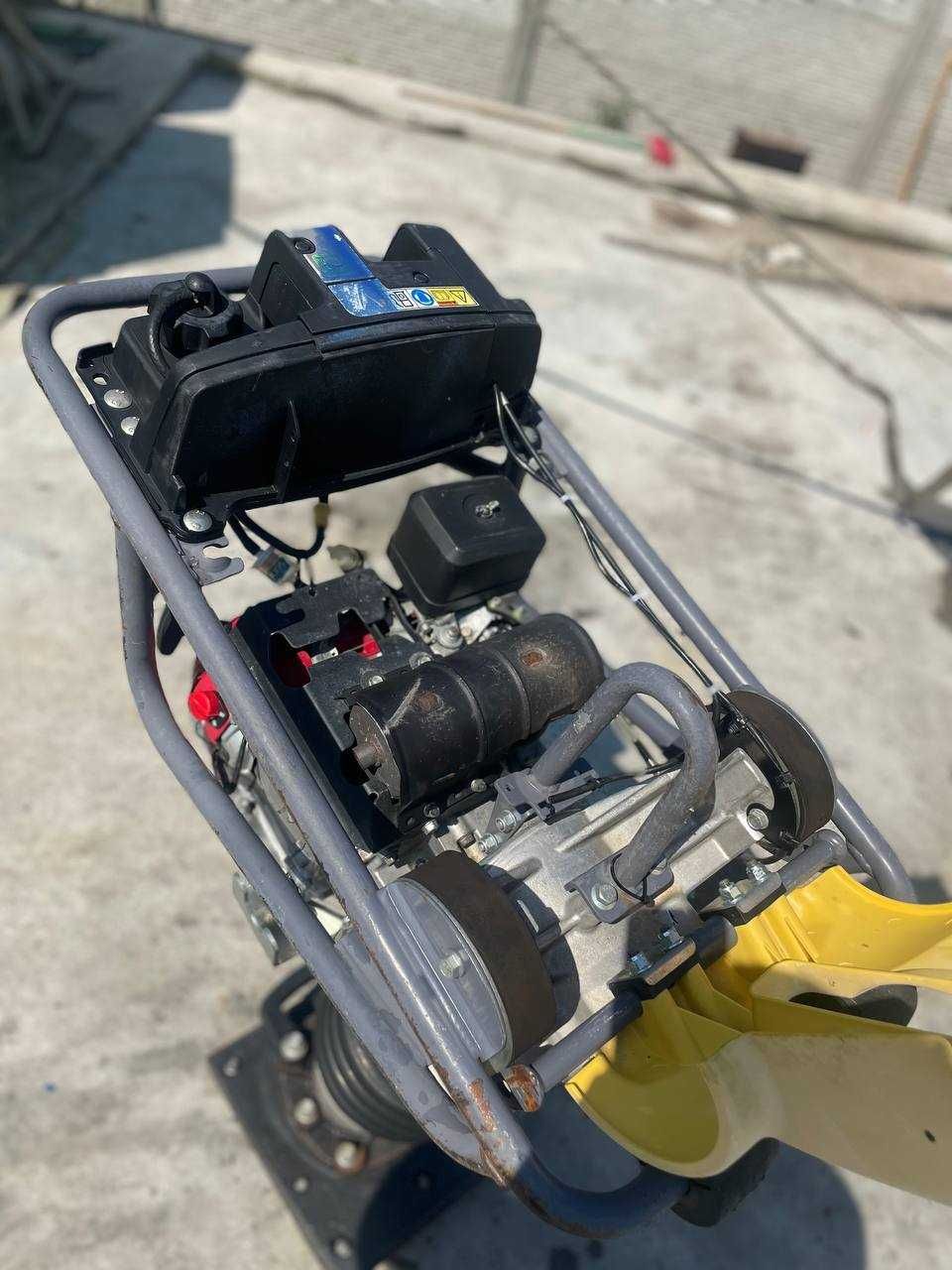 Вібротрамбовка, вібронога Atlas Copco LT700