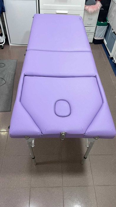 Marquesa Quirumed roxa metalica com peças