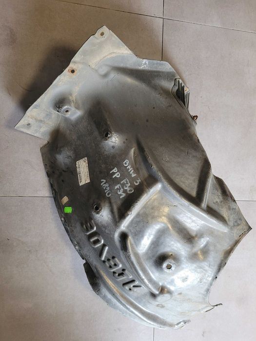 Nadkole przednie prawe BMW 3 F30/F31 2015 rok część tylna 7.260.700