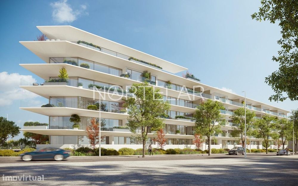 Apartamento T3 com terraço amplo no VC Forte, Vila do  em frente ao ma