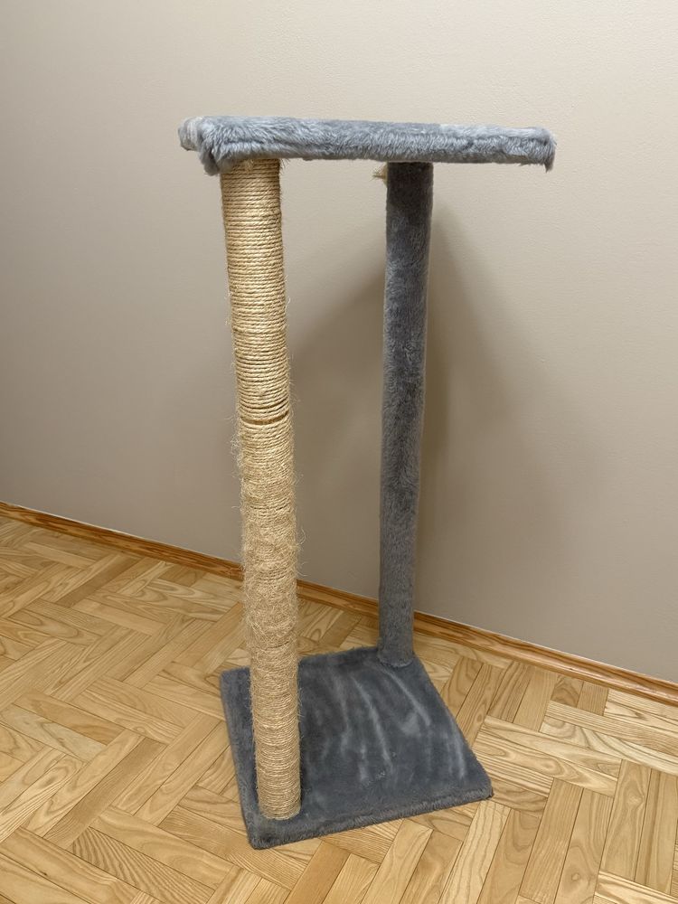 drapak z legowiskiem dla kota
