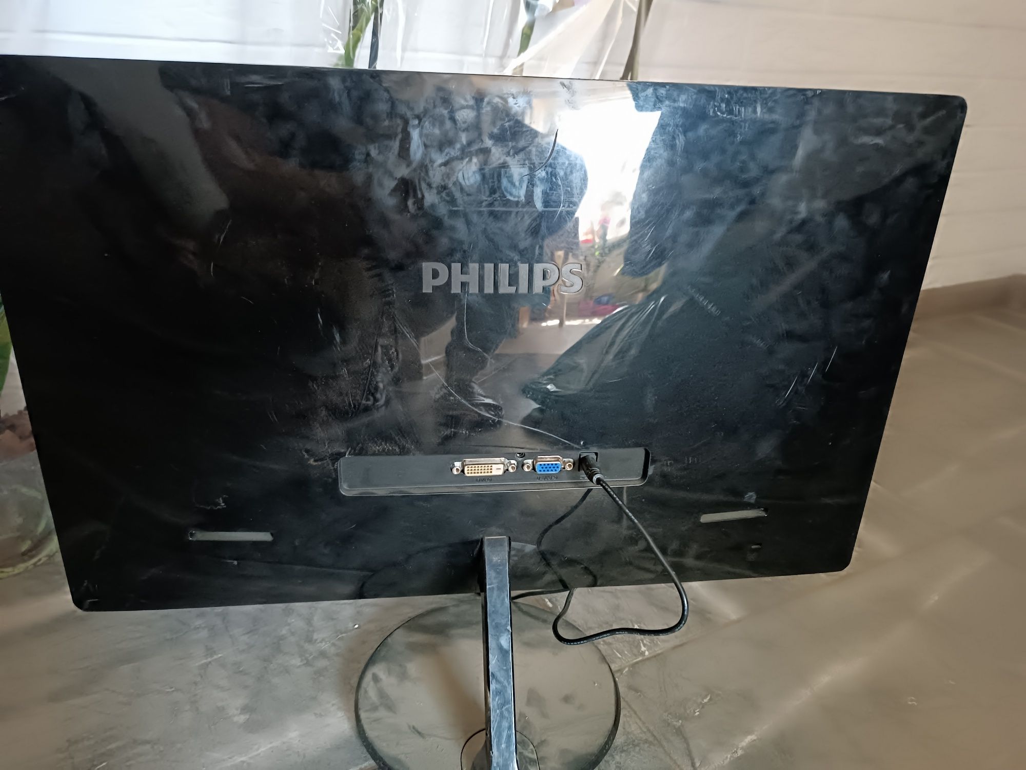 Продам на запчастини монітор Philips 227E4L