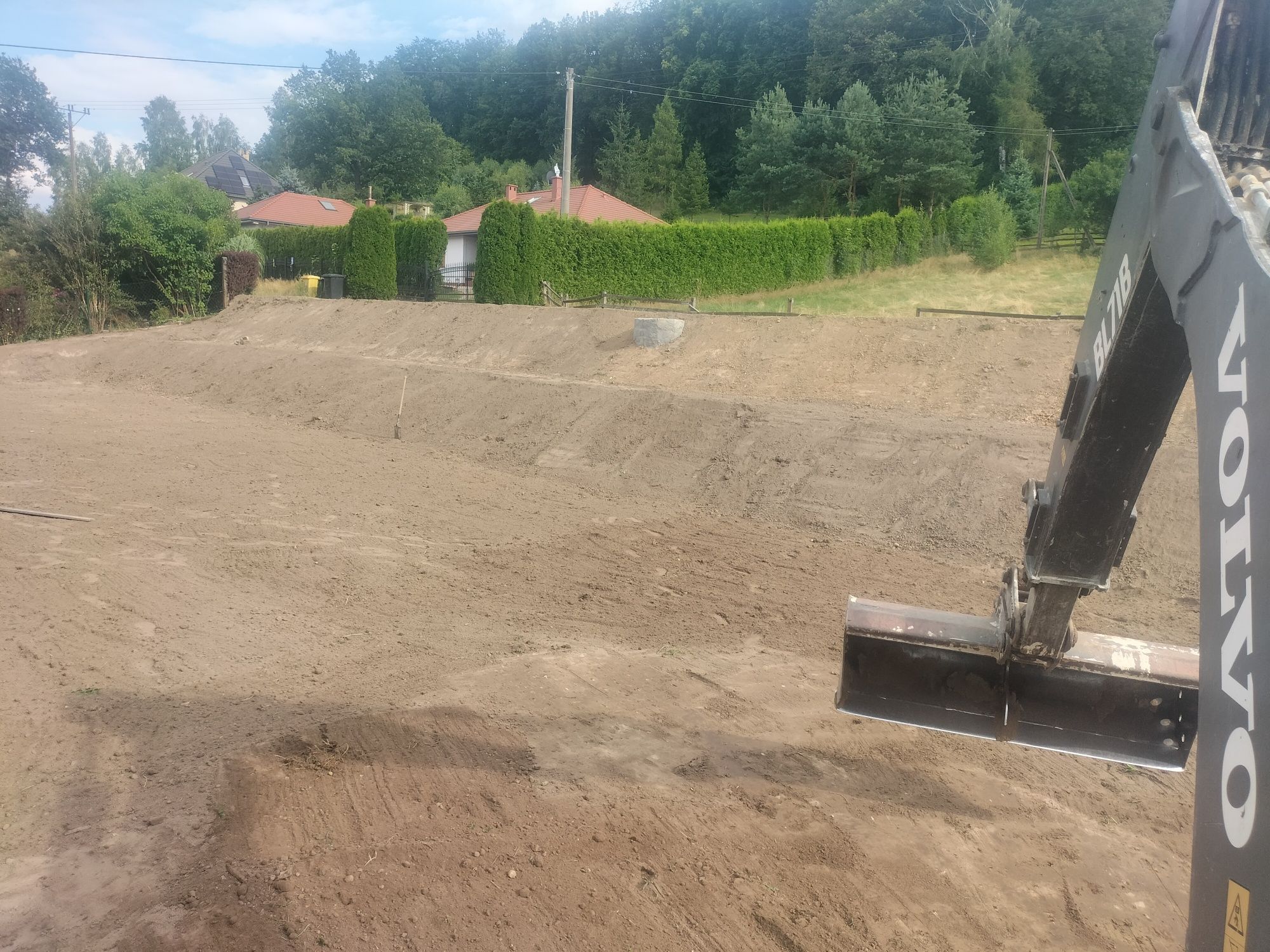 Koparko -ładowarka, prace, roboty ziemne, wynajem,