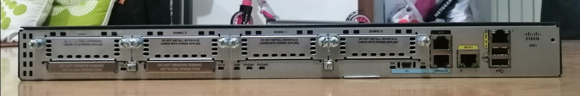 Router Cisco 2901/K9 V01