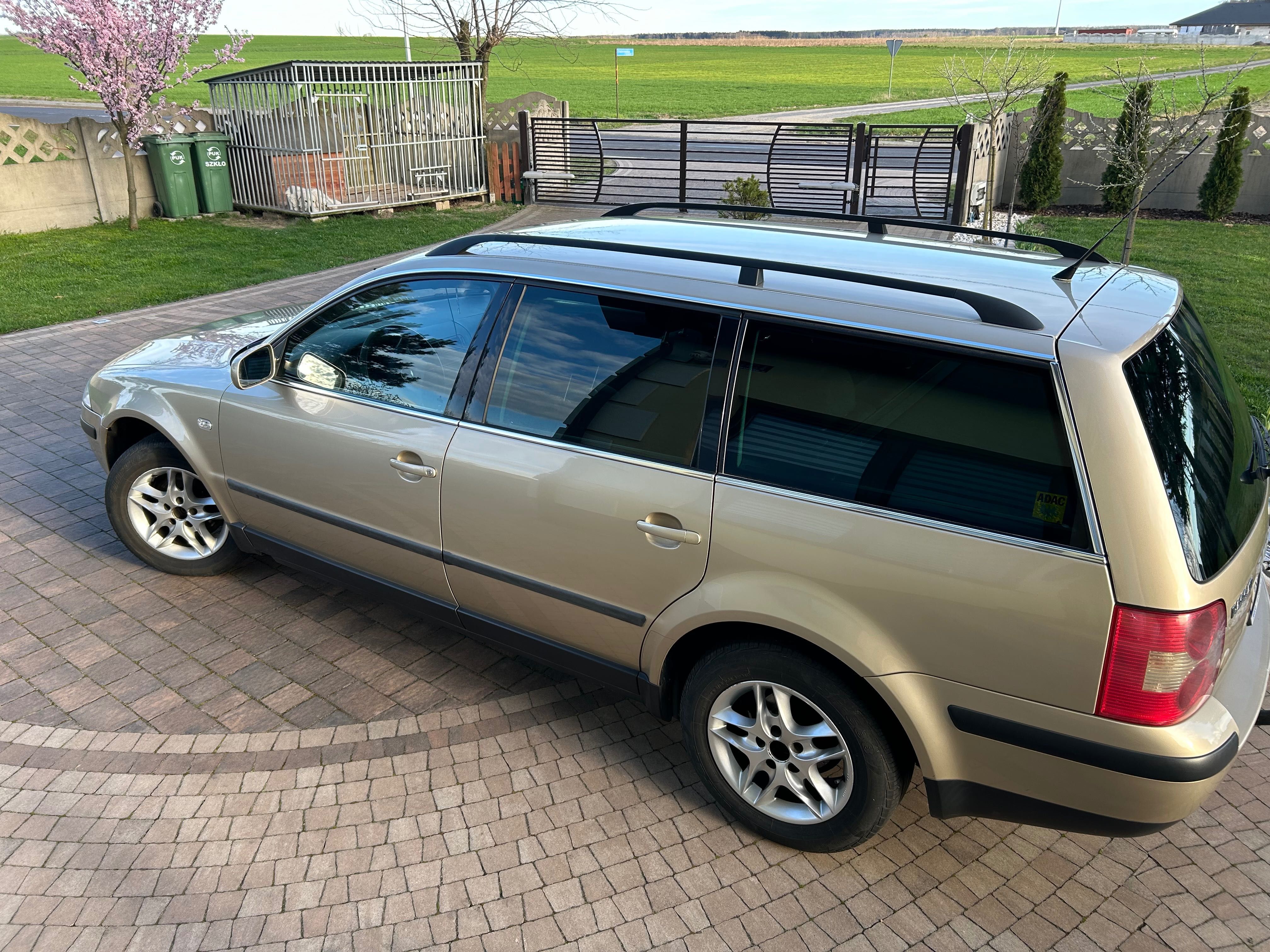 Volkswagen Passat B5 FL 2.0 + LPG, climatronic, hak.