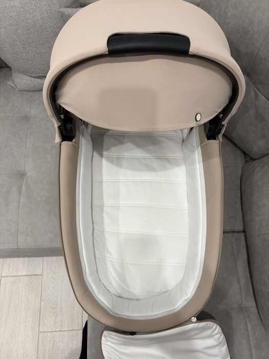 Люлька Cybex Priam lux 2025 року