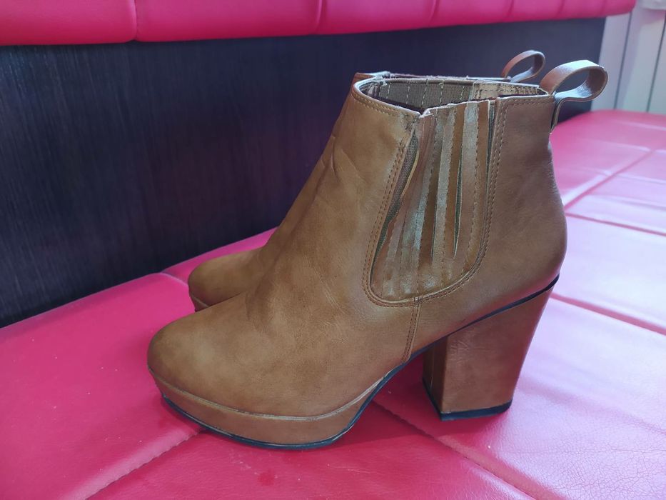 Женские ботильоны,кожа,новые набойки