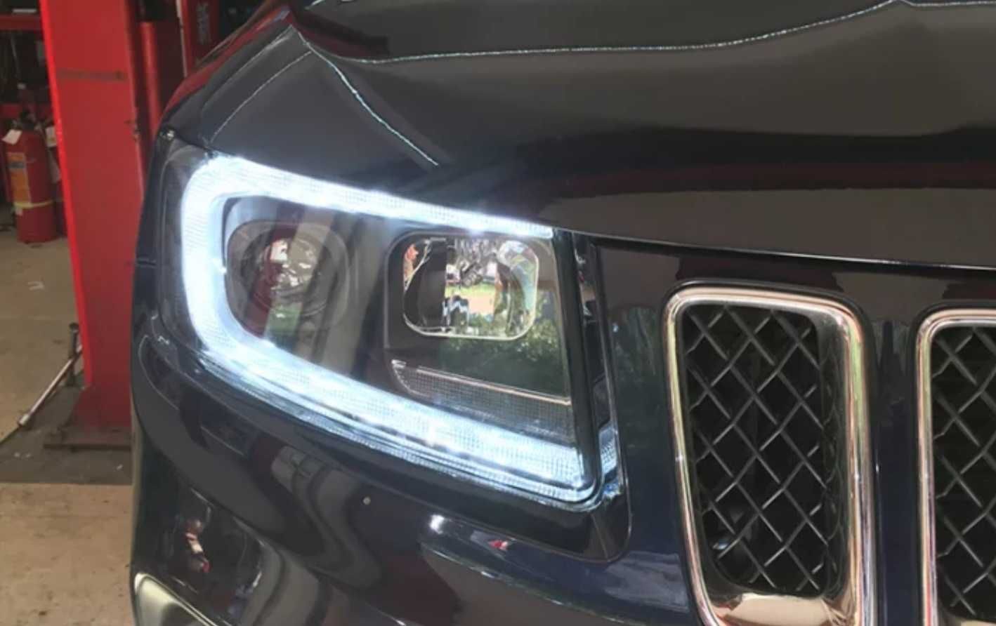 NOWE lampy przednie lampa przód Jeep Grand Cherokee IV 2010