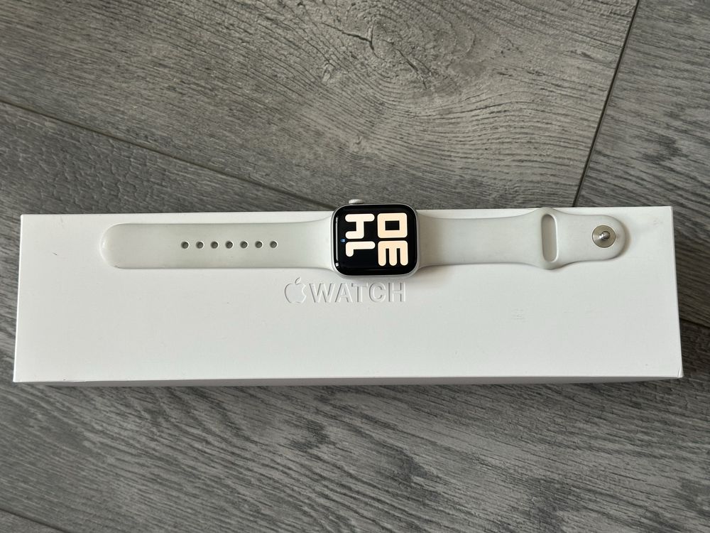 Apple Watch Series 5 40mm, 93%