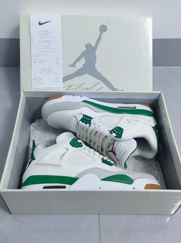 Jordan4Retro SB Pine Green R.42