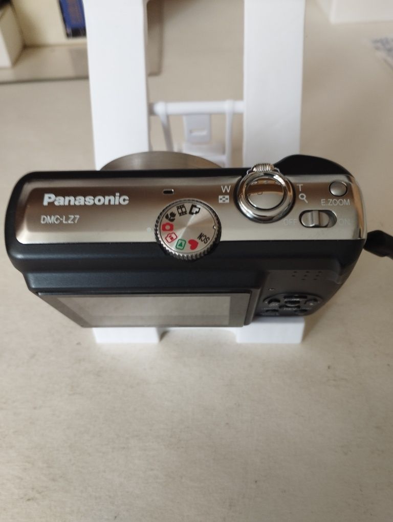 Продам фотоапарат Panasonic Lumix DMC-LZ7