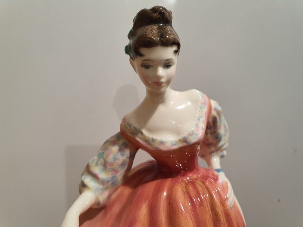 Figurka Royal Doulton Fair Lady (Coral Pink) HN 2835