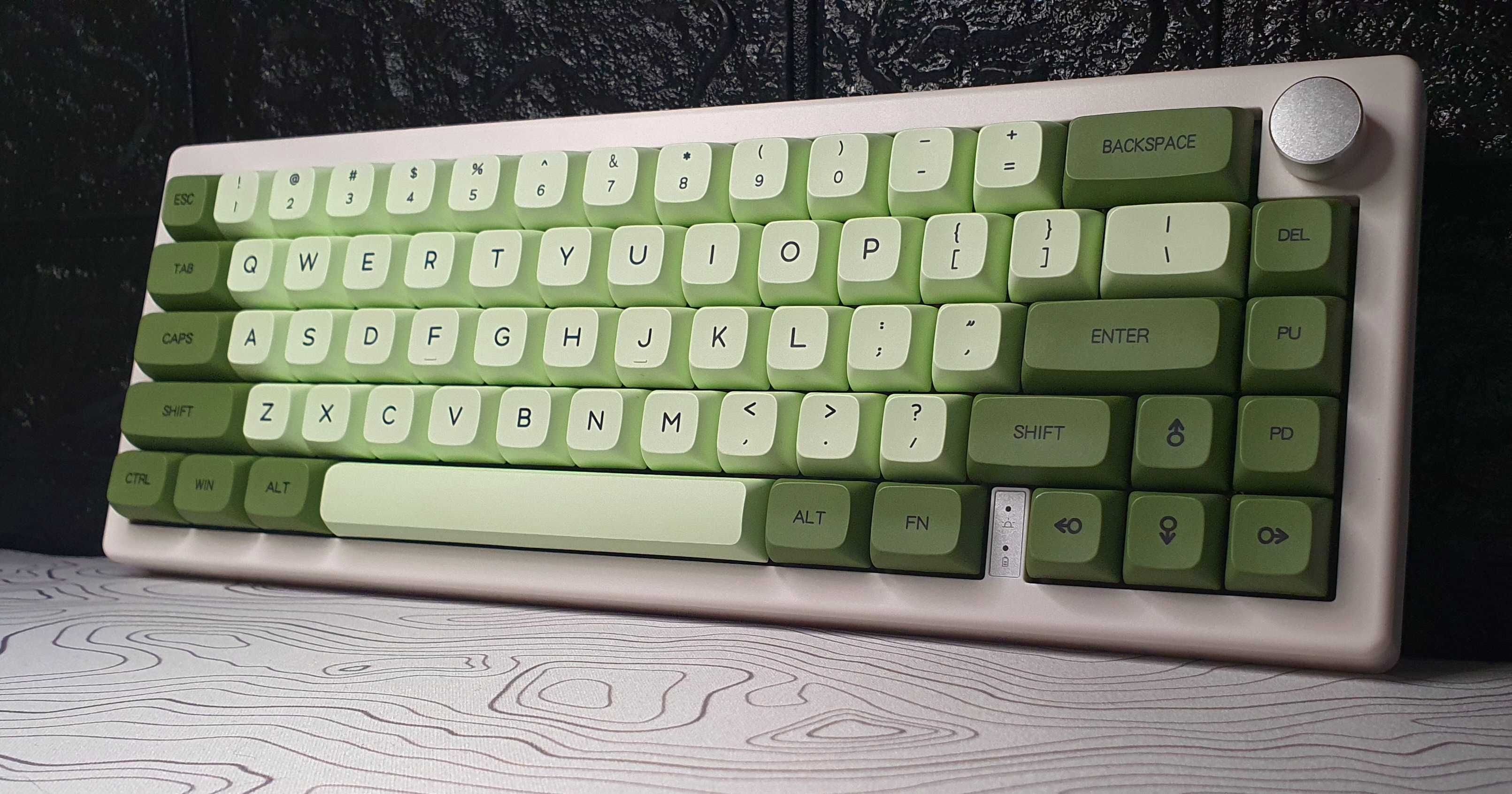 Кастомна механічна бездротова клавіатура GMK67 2,4 ГГц Silent Lemon V2