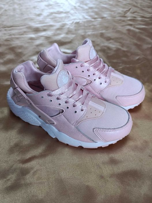 Кросівки спортивні жіночі Nike Huarache