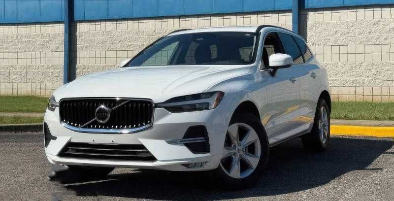 2022 Volvo XC60 B5 Momentum