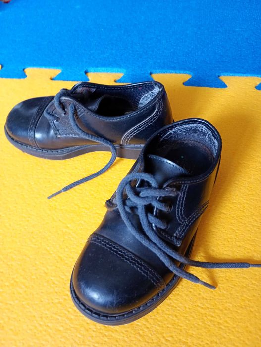 Дитячі святкові туфлі 25 розмір