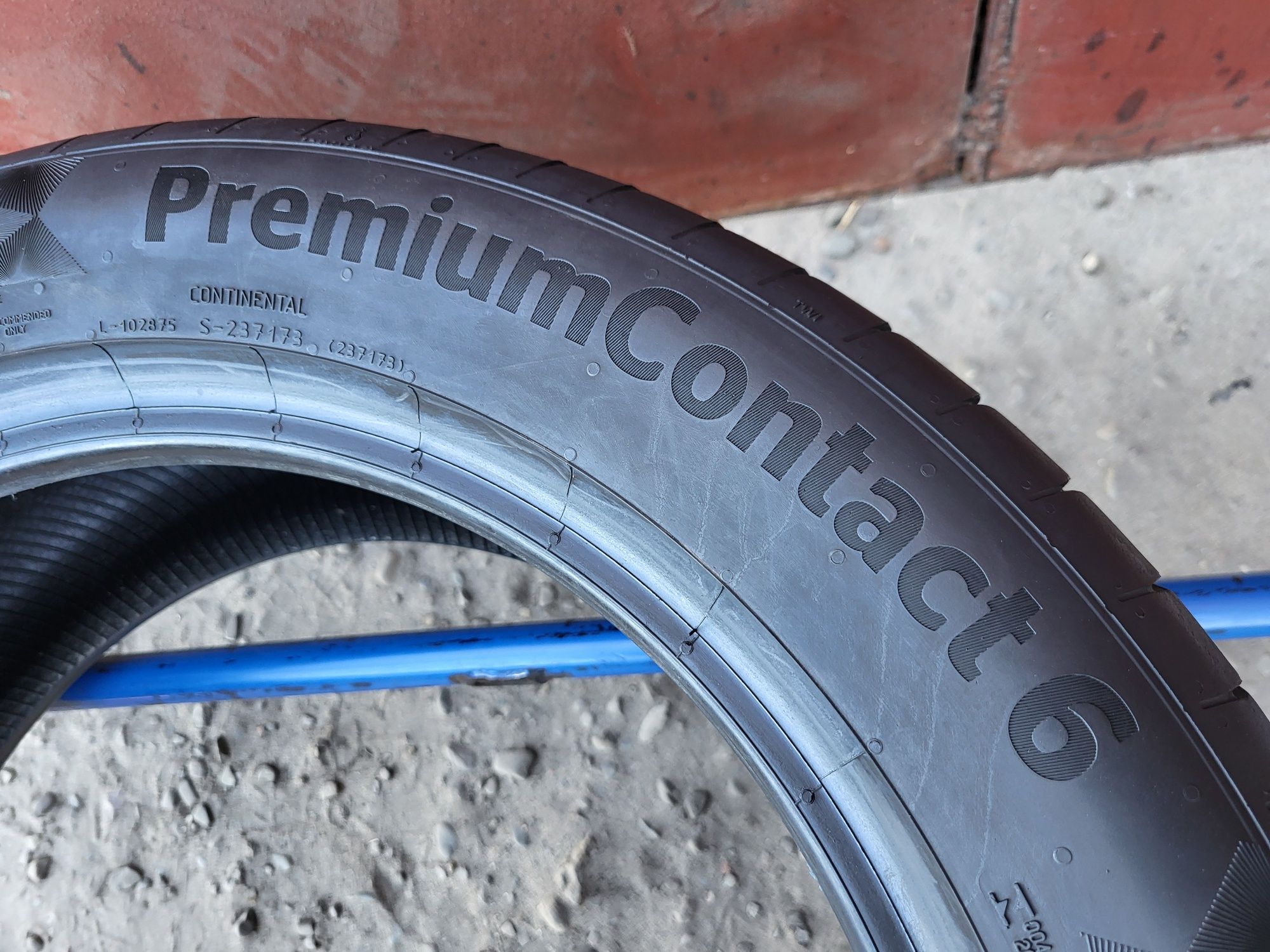 225/50/17 R17 Continental PremiumContact 6 4шт ціна за 1шт літо шини