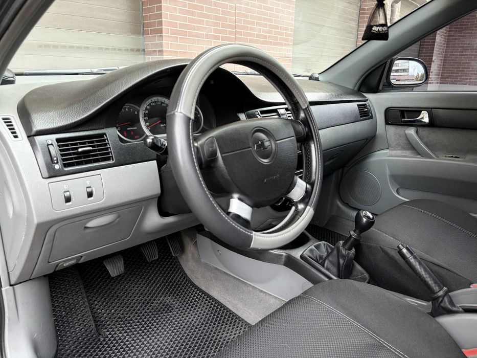 Терміново! Chevrolet Lacetti 1.8 SX