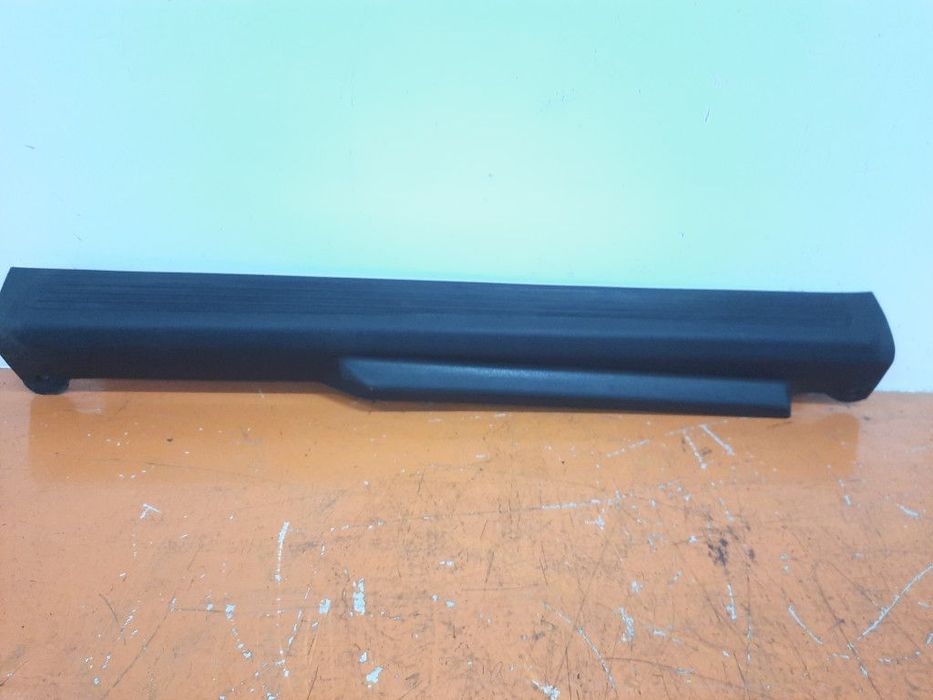 FIAT GRANDE PUNTO III 05-10 LISTWA PROGOWA PRAWA PRZÓD WEWNĘTRZNA 735346028