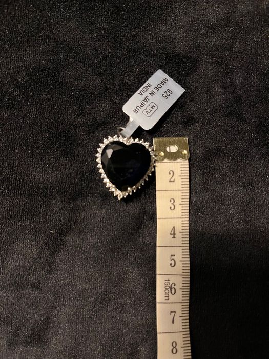 Wisiorek w kształcie serca