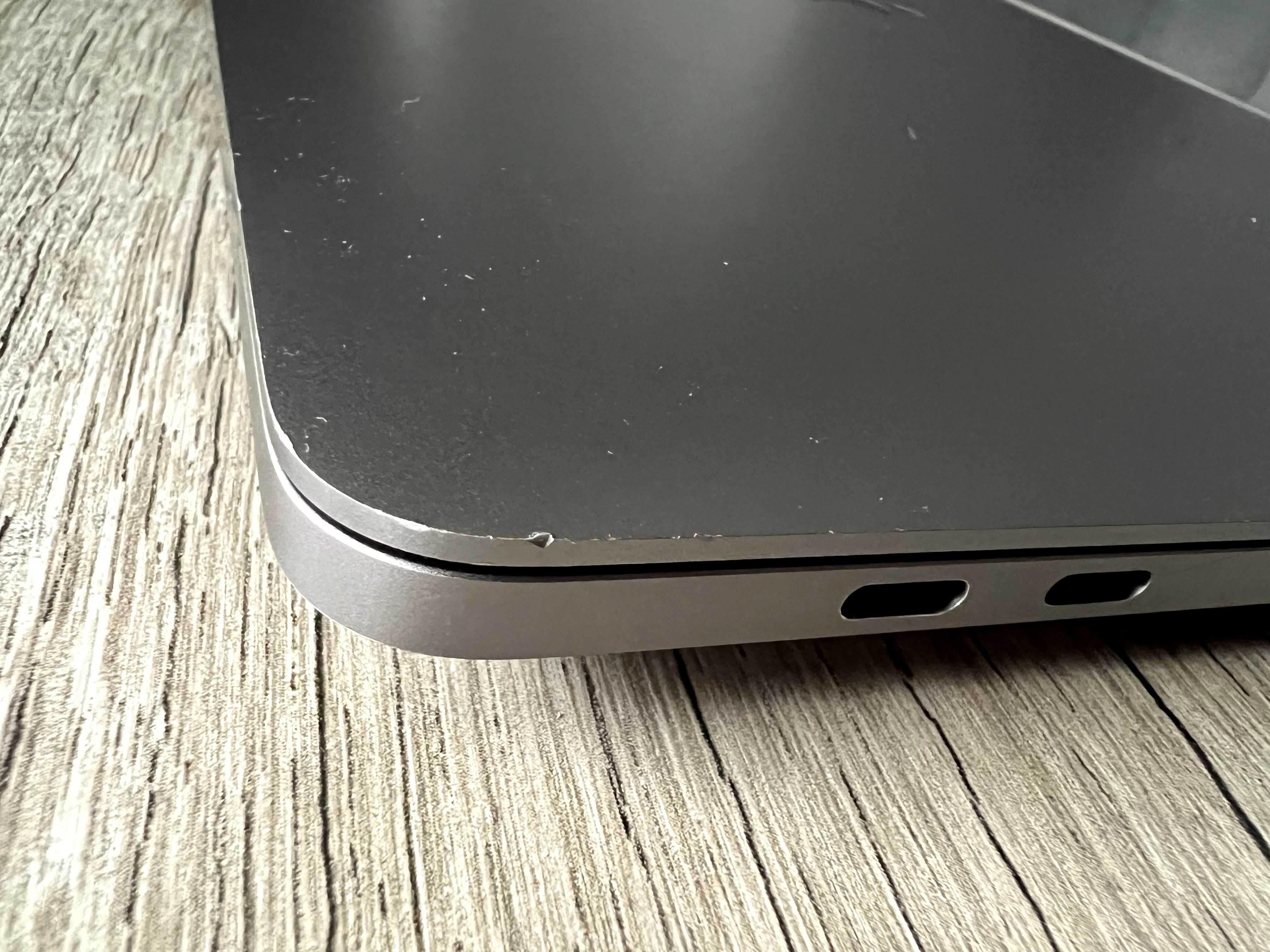 Ноутбук MacBook Pro 13” 2020 16Gb/512Gb i5 A2251