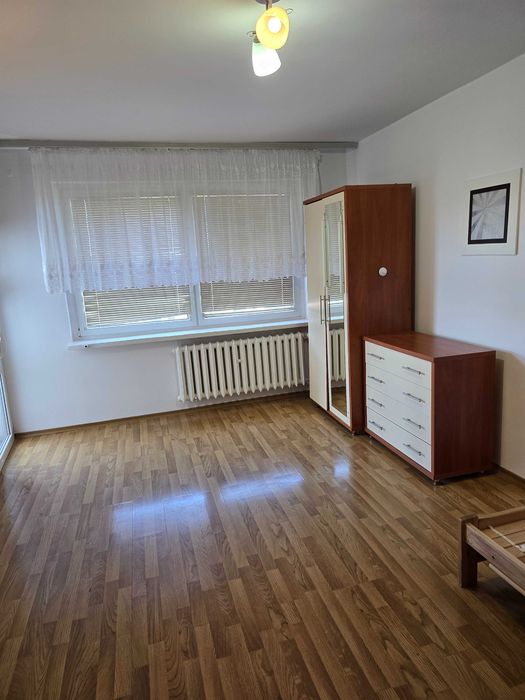 Wynajmę i 3 pokojowe w Nowogardzie