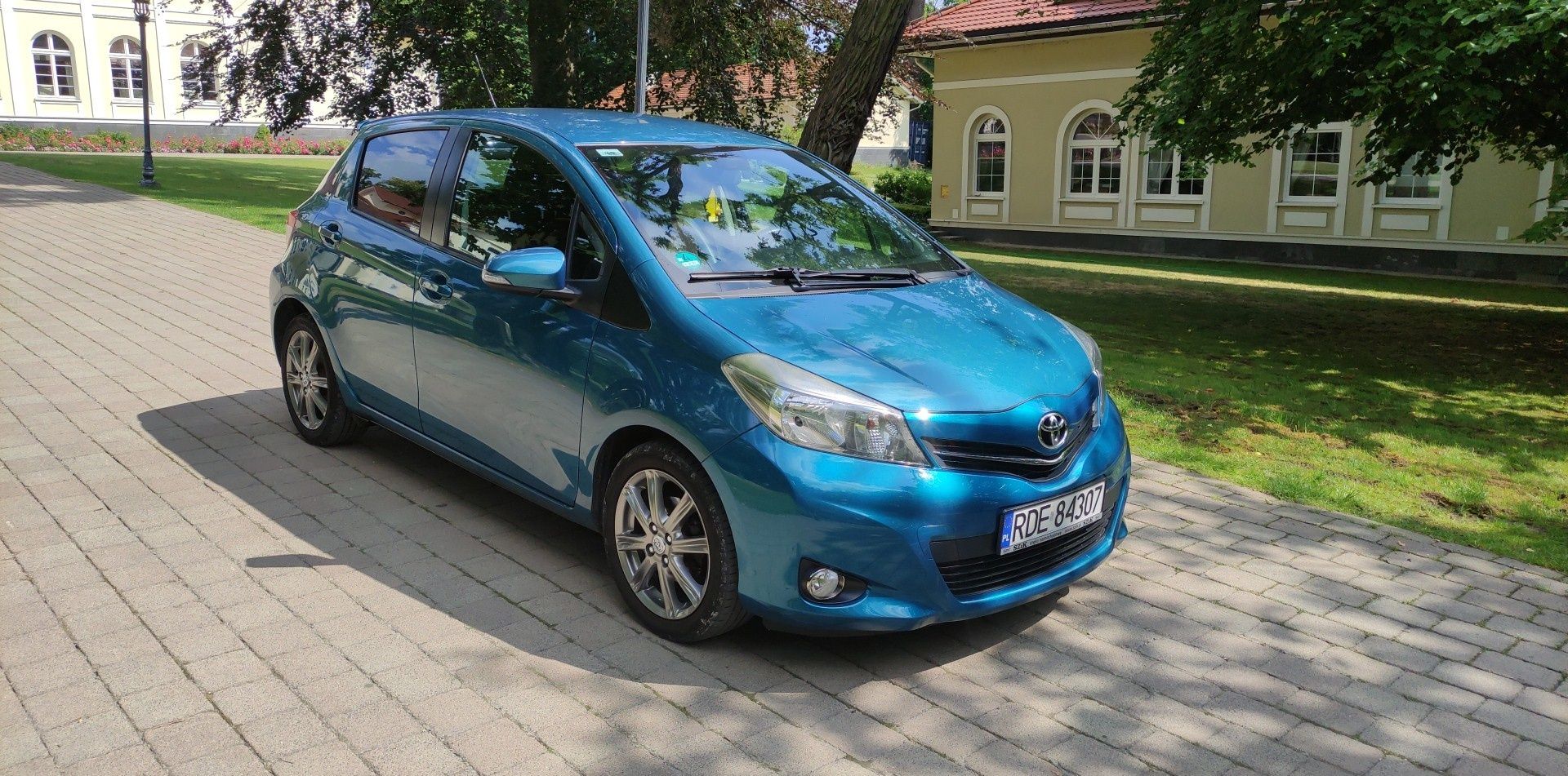 Toyota Yaris 1.3 2013 R Alu Klima Kamera Cofania Unikatowy kolor