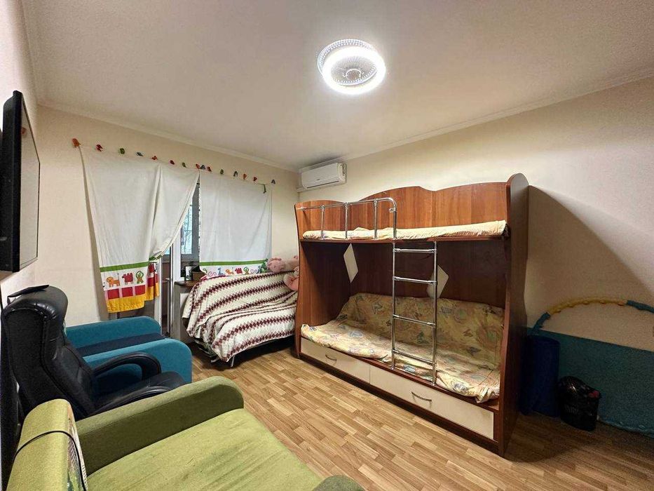 Продам квартиру, кирпичный дом 6 Фонтана