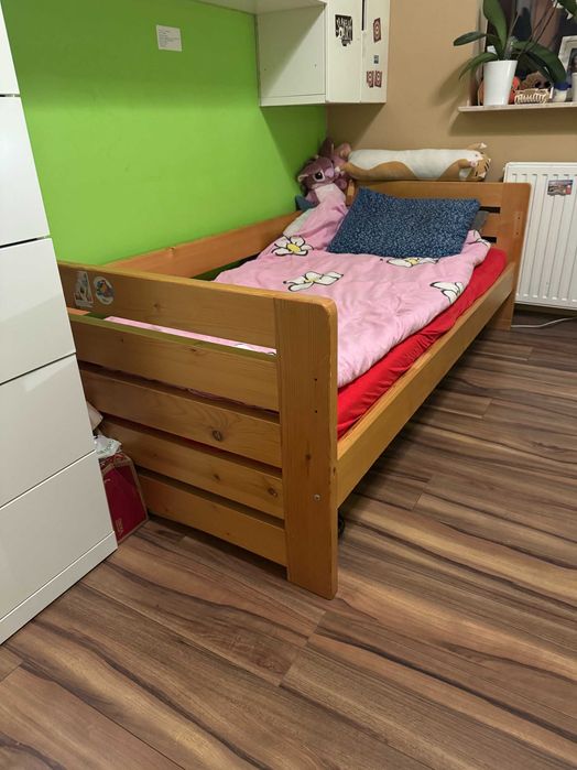 Łóżko dziecięce/młodzieżowe, bardzo solidne, lite drewno (3.5cm)