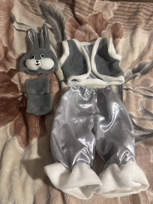Прокат костюма зайчика