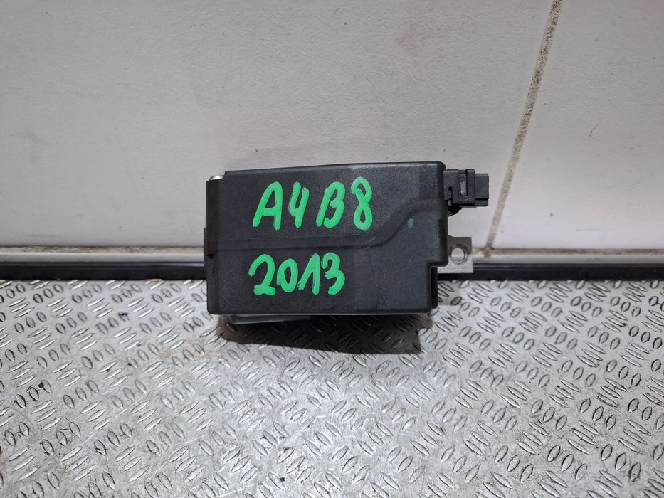 Rygiel blokada kierownicy Audi A4 B8 2013 rok nr 8K0905852E