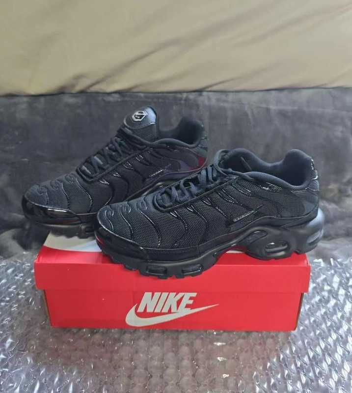 czarny^mądrość^NikeMaxTN^UnisexTrampki Roz.44