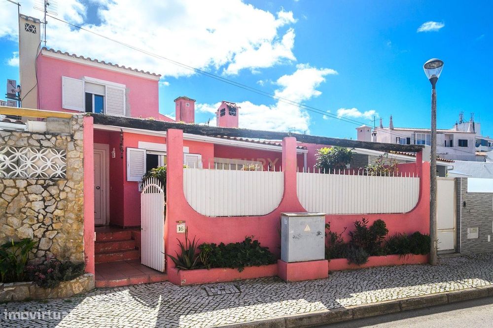 Moradia T2+1 em Quarteira - Loulé - Conforto e Localização Privilegiad