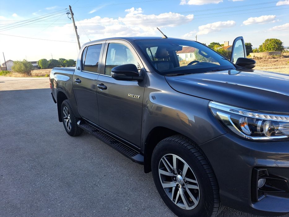 TOYOTA HILUX 2.4 150cv como nova!!