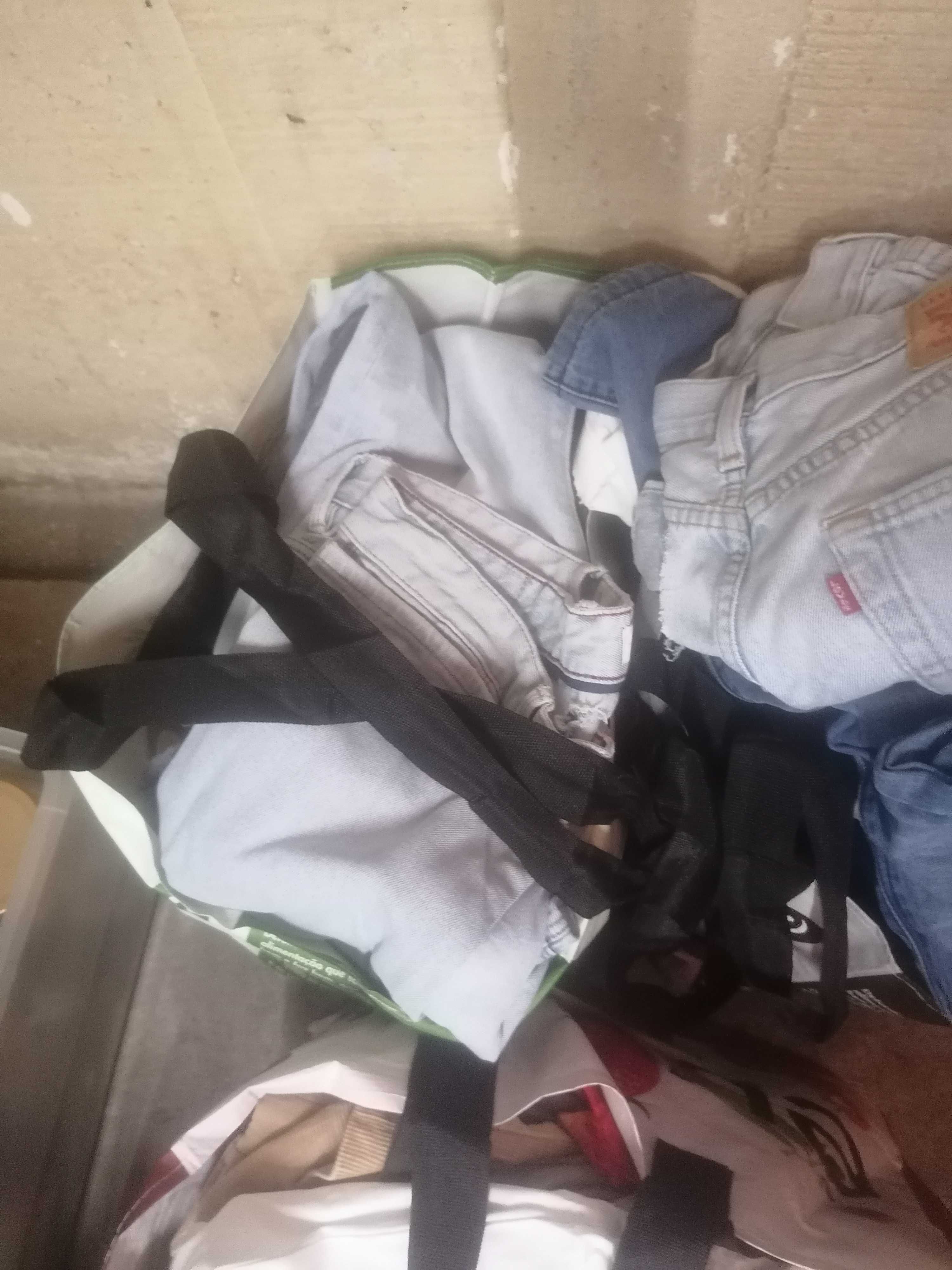 Lote de Roupa Diversa