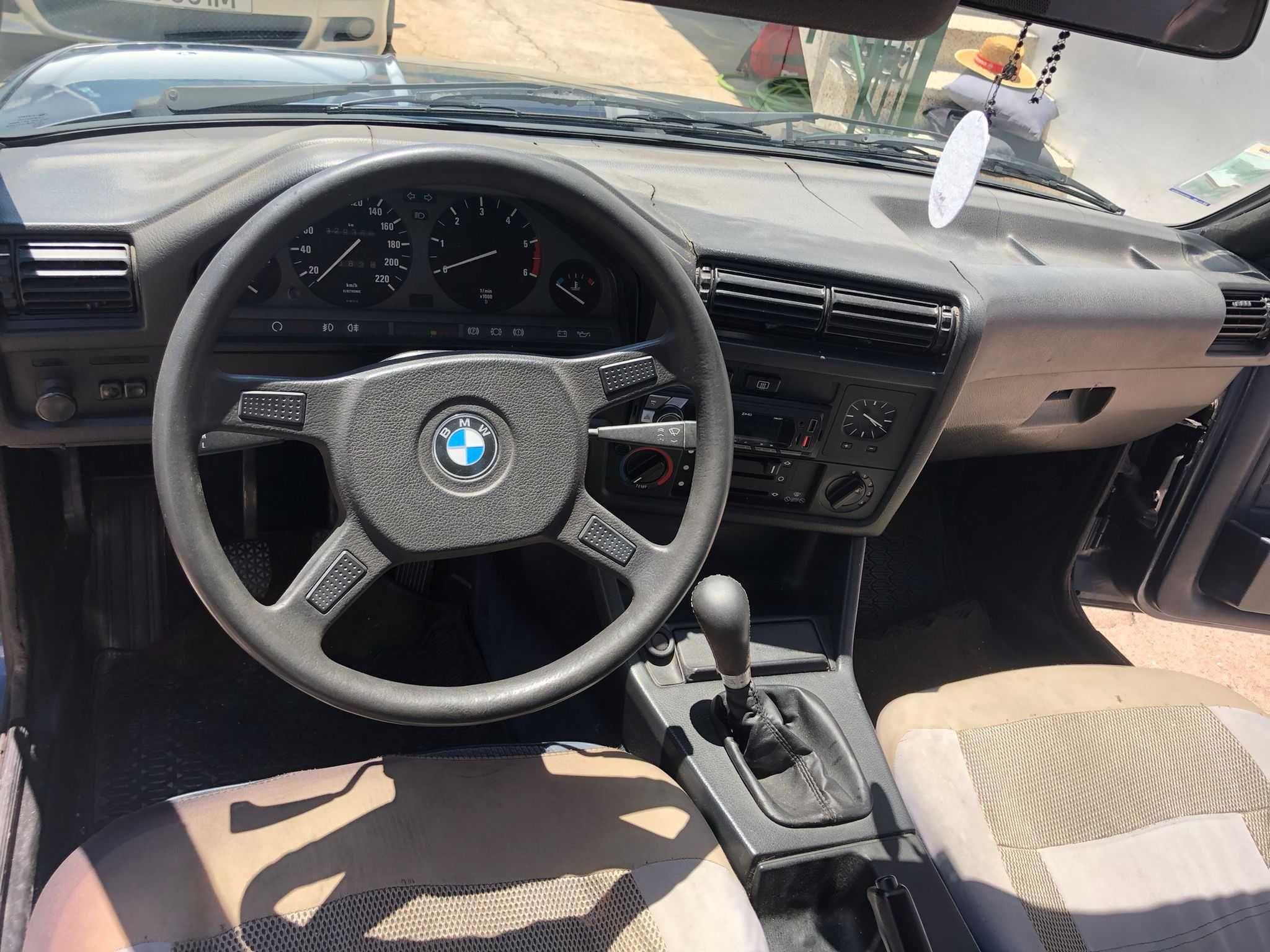 BMW E30 324d 1985