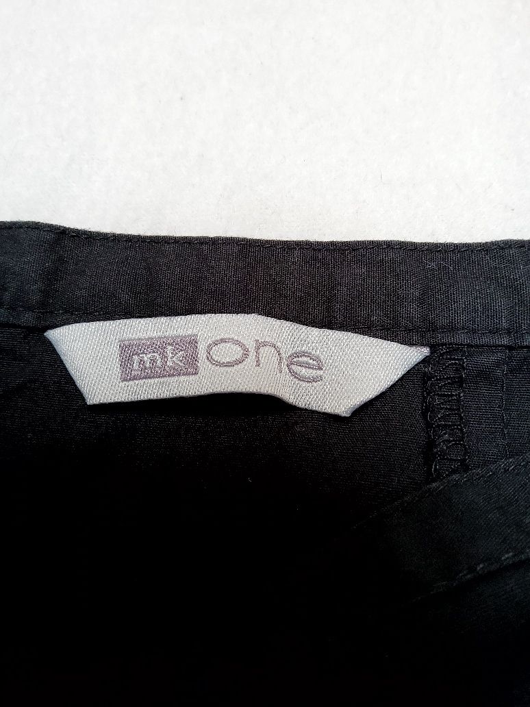 MK One - czarna spódnica