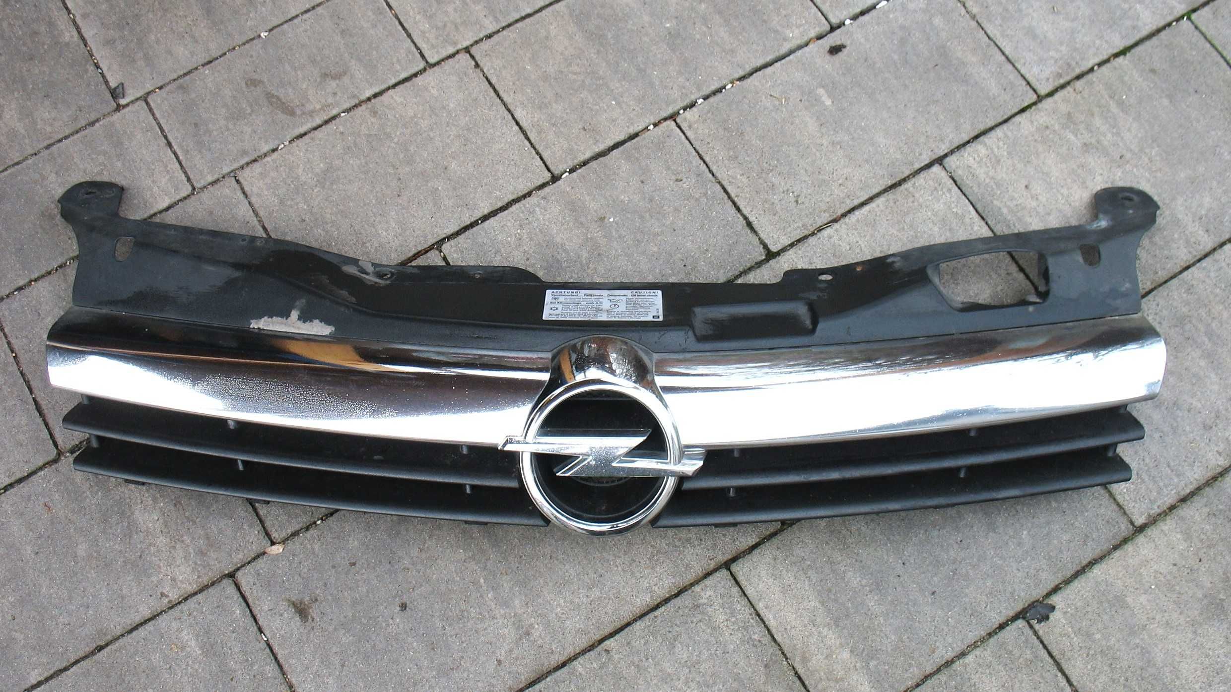 Opel Astra H Grill Atrapa zderzaka Chrom